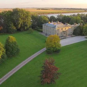 Hall 4* Saltmarshe